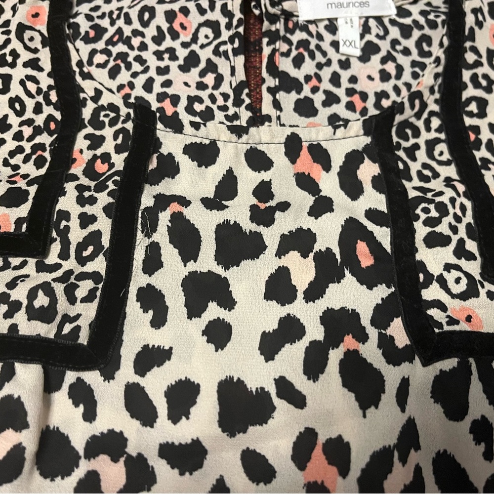 Maurices Animal Leopard Print Top in Black and Cream Puff Sleeves Size XXL NWOT - Picture 3 of 7